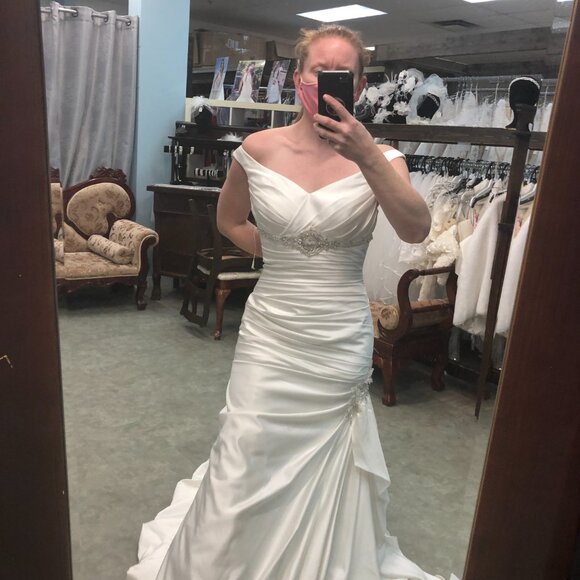 SAMPLE Satin Wedding Dress, Empire Mermaid Fit & Flare Sexy, Off-the-Shoulder - Picture 3 of 6